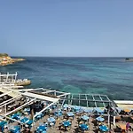 Апартаменты Blue Haven Seafront