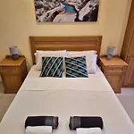 Blue Haven Seafront Апартаменты *