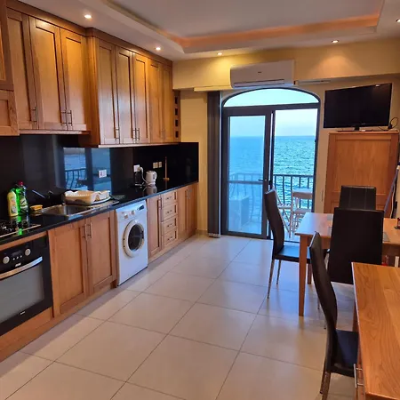 Blue Haven Seafront * Marsalforn