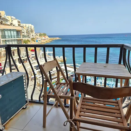 Blue Haven Seafront Apartment *