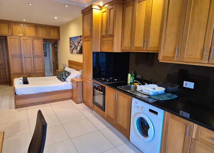 Blue Haven Seafront * Marsalforn