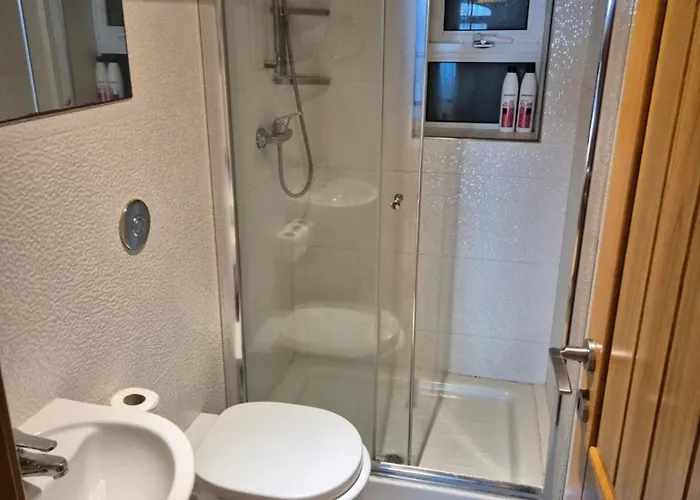 Blue Haven Seafront Apartment *