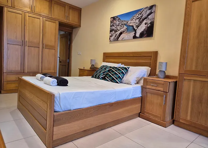 Blue Haven Seafront * Marsalforn